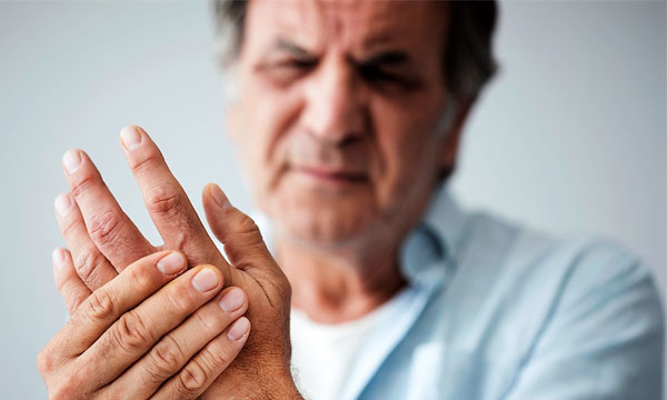 ¿Cómo sobrevivir la artritis en invierno?